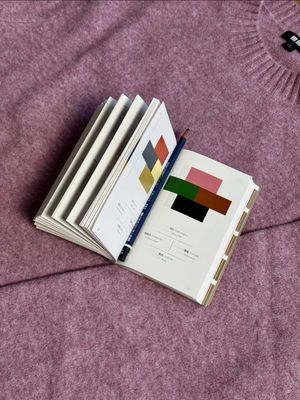 cómo combinar tus prendas con el diccionario de colores 🎨