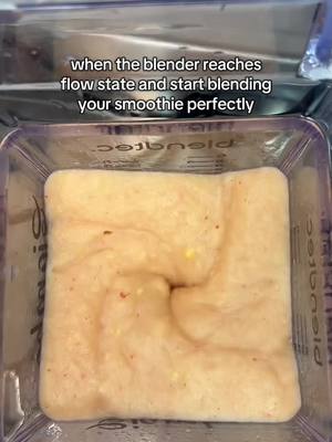 there is something so beautiful about watching a smoothie blend