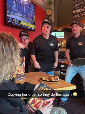 Ok this is cheesy but I kinda love it 🧀  @Applebees #ApplebeesPartner #OMCheeseBurger 