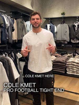 Playoff ready✔️ Fits dialed ✔️ Wishing good luck this weekend to BYLT ambassador and Chicago tight end Cole Kmet in the playoffs. Proud to have him as part of the BYLT family 🏈🐻
