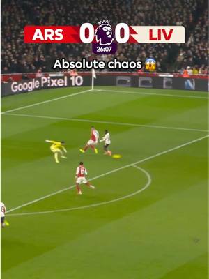 Arsenal make a rare mistake… and they escape by inches 😬 #PremierLeague 