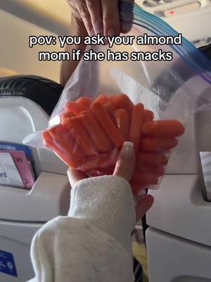Something my mom would do 😂 @nikolinajohnson via @bviral mom pulling snacks out of her bag for her daughter on a plane