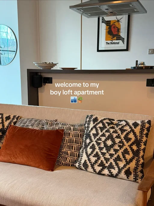 vintage cool vibes with my own twist #boyapartment #homedecor #loftapartment #boyhome #interiorstyling f1 car enthusiast formulaone frankocean midcentury eames midcenturymodern scandi scandidecor 