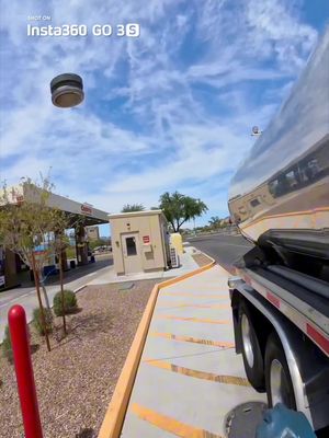 I could watch this all day, and I don‘t even know why 😂 📸 @the.fuel.guy.pov with Insta360 GO 3S #insta360 #insta360GO3S #pov #ASMR #satisfyingvideo