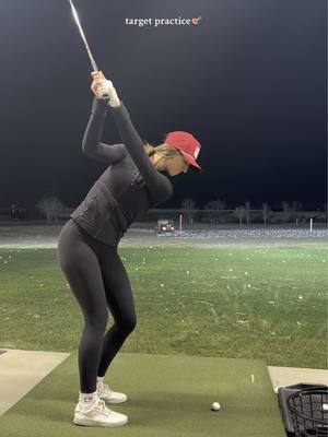 did i hit it? #fyp #golf #golfswing #golftiktok #golfer #golfrange #dallas #texas @Golf Ranch 
