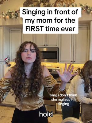 i think she was surprised….what do you think?? #singer #singing #unsteady #xambassadors 