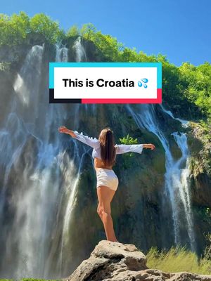 ⬇️ Save these places for your own trip to Croatia: 🏟️ PULA - see one of the best preserved amphitheaters from the Roman Empire 💦 BRIJUNI ISLANDS - blue water, dinosaur footprints, antique ruins & even Zabras - these islands have it all ⛰️ PLITVICE VALLEY - mysterious caves, lush valleys & waterfalls are calling your name! 💦 PLITVICE LAKES NATIONAL PARK - the clearest water in Europe! With 16 lakes and 90 waterfalls! My favorite place in Croatia 😍 🏰 SPLIT - a gorgeous oldtown full of hidden gems to discover & a beautiful promenade with sunset view restaurants ⛵️ HVAR - my favorite island with a beautiful char, fortress and beautiful beaches. Can easily be reached via a boat tour from Split! 🛶 OMIŠ - for adventure lovers! Go hiking, zip lining or rafting on the Cetina River 🌆 ZAGREB - the capital of Croatia is absolutely worth a visit as well, it has charming streets and parks to wander, markets to explore and fine restaurants For many more tips & details - check out my CROATIA Travel Guide on my Blog 🥰  voyagefox.net/croatia-sights-travel-guide/ #croatia #croatiafulloflife #Travel #europe #hrvatska 
