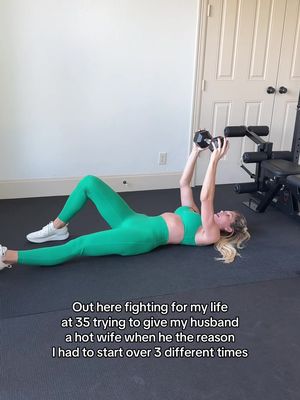 Make it make sense💥 the core plans I use to have tighter & more defined abs after 3 babies is at my 🖇️ #fitmom #postpartumbody #postpartumworkout 