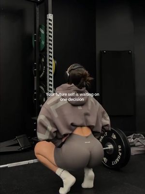 the goal: achieving the best version of you🤍 athlete- @madimilne_ #DFYNE