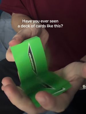 It’s so unique #cardistry #magic #fyp