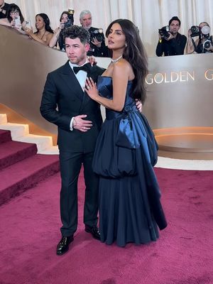 #NickJonas and #PriyankaChopra have a date night at the #GoldenGlobes 