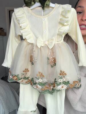 THIS IS STUNNING!!🥹🤍 #springtoddlerclothes #springtoddleroutfit #toddlergirloutfit #babygirloutfit #girlmom Toddler girl spring outfit  Baby girl outfit 