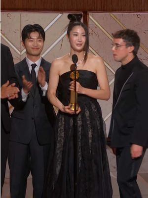 🎵 Singing their praises because song Golden in KPop Demon Hunters just won Best Song Motion Picture at the #GoldenGlobes!