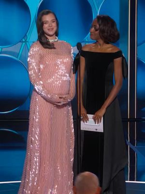 Presenters 🗣️ Ayo Edebiri & Hailee Steinfeld Award 🏆 Best Limited Series, Anthology Series or Television Motion Picture And the #GoldenGlobes winner is...
