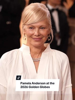 #PamelaAnderson made her much-anticipated return to the red carpet for 2026, debuting a fresh new beauty look with icy platinum-blonde hair at last night's #GoldenGlobes.