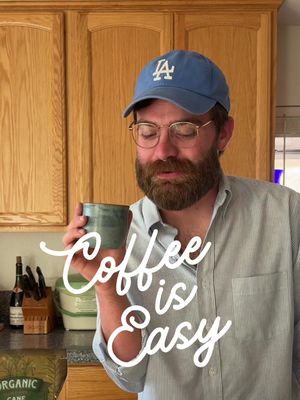 Y’all wanna try a fridge cigarette? This recipe is a slow modulation from a Coke and espresso, devolving into a Diet Coke and espresso and now this - a delicious little weirdo of a drink. Recipe: Diet Coke Double shot espresso Caramelized Cara Cara Syrup How to make the syrup: Caramelize a sliced Cara Cara in 2tbsp of both butter and sugar Add mixture to equal parts sugar and water, I did around a 1/2 cup of each For more potent flavor, allow to sit overnight and add half the juice of another Cara Cara before straining Chug quickly, my friend! #coffeerecipes #coffeeoftheday #dietcoke #drinkrecipes #coffee 