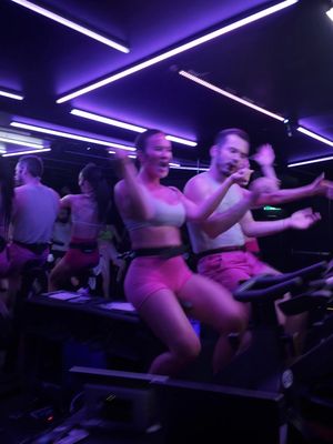 The Fuego Frat Girl energy we didn't know we needed on a Monday ❤️‍🔥⁠