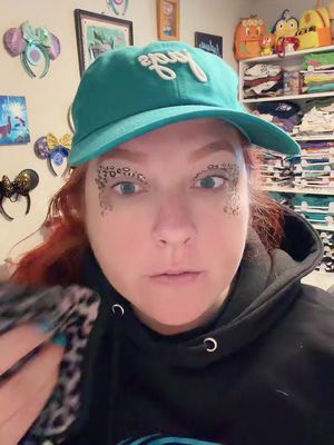When you wear @Fazit to the @DUUUVAL game. These things hold on! 🤣🐆 #duuuval #dtwd 