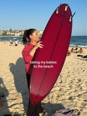 Who looks better.. Flo or Cheri? 🥵 #surftok #bondi #customsurfboard #surfvibes #surfboard