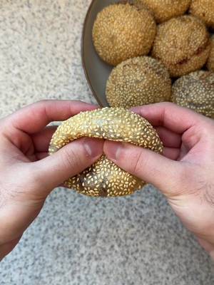 chocolate sesame balls 🍫🇨🇳