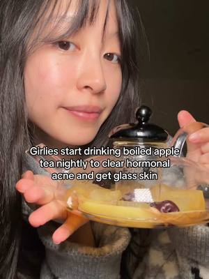 Your body and skin is going to love it 🍎😮‍💨 Recipe: 🍎half an apple  🫚1 tablespoon ginger   3 dates  Boil in hot water, then add all the ingredients. Simmer for 15 minutes or until apples become soft Enjoy🤍🤍🤍 #tcm #tealover #boiledapple #chinesetea #chinesemedicine 