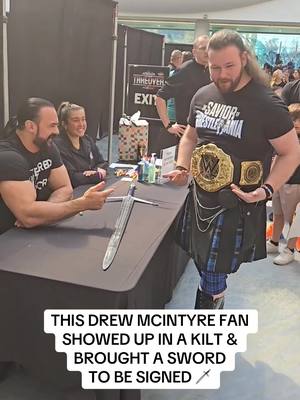 This @Drew McIntyre fan understood the assignment 👏🏴󠁧󠁢󠁳󠁣󠁴󠁿 #WWE #kilt #drewmcintyre #Scotland #costume 