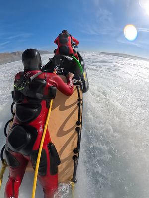 Jet ski rescues surfer in rough waves! 😳 More intense action on Zoop.com ( 🎥 @jerome_sahyoun )  #Unreel #Extreme #Bigwavesurfing #Surfing #SurfingXXL
