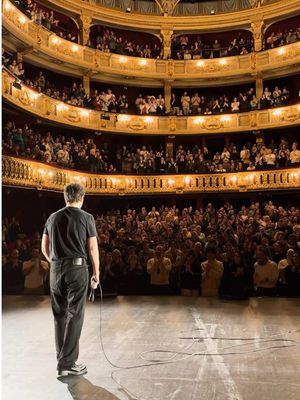 🏛️ Première fois que le théâtre de l'Odéon accueillait du stand-up dans ses dorures et c'était exquis. Oui, je dis exquis, j'ai fait l'Odéon je peux dire exquis maintenant, c'est débloqué. Merci pour ces 7 dates dans ce lieu cultissime. Merci aux 6000 odéonien•nes qui se sont déplacés pendant les fêtes, merci à Louis en première partie, merci aux équipes et à très vite (très très vite en fait, tu vas voir héhé) ❤️ 