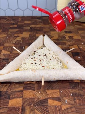 Stuffed Pizza Omelette 🍳🍕 #satisfying #tiktokfood #Recipe