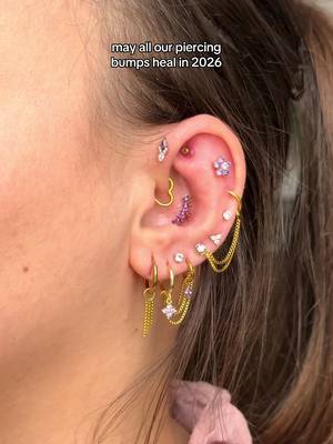 @Ericajewelsofficial alice25 realised the post on my forward helix was touching my faux rook so hopefully a shorter one will help 😔 #earstyling #earcuration #piercingtok #earstacking #piercinglovers 