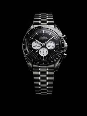 OMEGA launches into 2026 with a new version of the Speedmaster Moonwatch. The alternative view of our iconic chronograph features a polished black dial with three contrasting subdials in white, along with the Co-Axial Master Chronometer Calibre 3861. #OMEGA #Speedmaster
