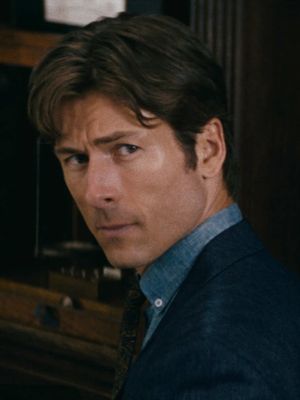 Watch the new international trailer for HOW TO MAKE A KILLING - starring Glen Powell, Margaret Qualley, Jessica Henwick, Bill Camp, Zach Woods, Topher Grace and Ed Harris. Only in UK cinemas March 13th.