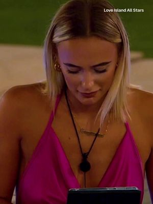 From fizzy peaches and lanky lamp-posts to 'memorable' piano performances, our Islanders are what they are...and we'll stand by that 😅💖 Catch all the action when these All Stars return to the villa, tonight at 9pm. #LoveIsland #LoveIslandAllStars