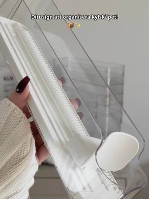 Om du letar efter ett tecken att organisera kylskåpet – här är det! 📦✨ KLIPPKAKTUS är perfekt för dig som älskar ordning och reda. #IKEASverige #organisera #städa #kylskåp #inspiration
