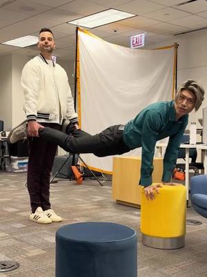 When DeVry University learners ~ pose ~ questions, Agentforce helps answer them. 🕺