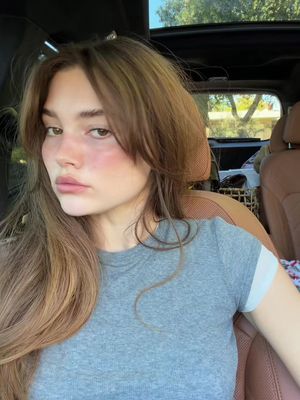 5 min makeup ⭐️ Foundation - @Diorbeauty shade 0N(zero N) @Saie bronzer shade salt  @makeupforever lip pencil in universal earth on cheeks and lips  @WYCON cosmetics foundation brush  @Hourglass Cosmetics brush for blush #15