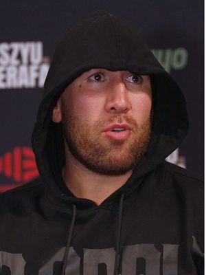 “Baffled.” NAS and George Rose react to George Burgess run-in.  #Boxing #TszyuZerafa 
