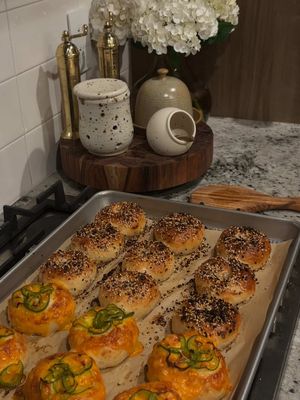I promise it’s just mixing a few things together and boiling a little water🫠 #bagel #homemade #bagels #bread #sourdough 
