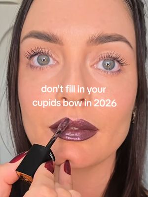 don't fill it in if you have a defined cupids bow 🏹 they're so pretty!!!! #cupidsbow #2026makeup  lipstick is '559 nébuleuse' rouge la laque from #chanelbeauty @chanel.beauty 