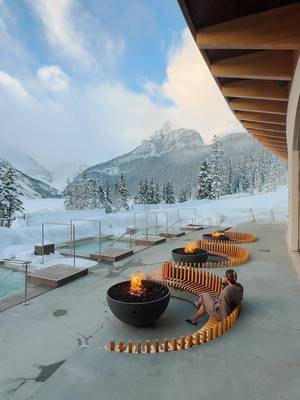 This & no stress 🕊️✨❄️ 📍 Basin Glacial Waters at Fairmont Chateau Lake Louise  #canadianrockies #lakelouise #canada #fairmonthotels 