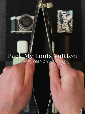 These are my everyday carry on essentials / lets pack my Louis Vuitton Takeoff Pouch 