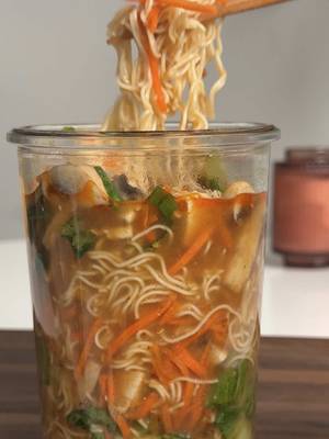 Chicken ramen noodle jars >>>> These measurements are just estimates I just eyeball everything  Ingredient 2 tbsp chicken bouillon (I only had vegetable so that’s what i used) 1 tsp chili crunch oil Miso paste  1 tbsp soy sauce 1 tsp sesame oil  2 tsp minced garlic  Baby bok choy Shredded carrots Sliced mushrooms  Diced rotisserie chicken  Sliced green onions Instant ramen noodles  Instructions: 1. To the bottom of the jar add vegetable bouillon, chili oil, soy sauce, sesame oil and garlic. Mix together. 2. Ad red bell pepper, cabbage, edamame, green onion, tofu, noodles. Add boiling water and let noodles sit for 5 min or until cooked. #healthyrecipes #EasyRecipes #mealprep #noodles 