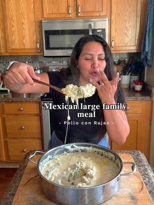 Save this one fam  What you’ll need:  - chicken (I suggest thigh)  - salt - black pepper  - cooking oil  - onion  - garlic  - garlic and onion powder  - poblanos  - corn  - Mexican cream  - sour cream  - white cheese  Serve with red rice or my fav garlic rice!!  #largefamilymeals #mexicanfood #easymexicanrecipes #polloconrajas 