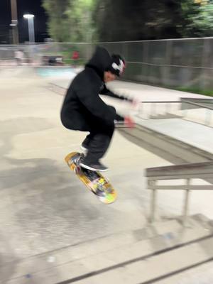 must’ve been the wind                                                      #Skateboarding #foryoupage #fyp #skateboarder #viral 