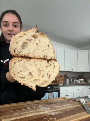 i made the most perfect eloise sourdough loaf ever!!! i’m being shy but i screamed when i saw this eloise loaf for the first time #eloise #sourdough #homemadebread #sourdoughbread 
