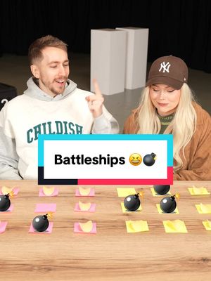 Battleships vs @TALIA MAR 😆💣 #miniminter #couple #couples #games 