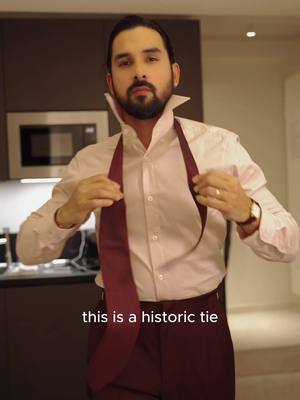 Would you wear a garment with more than 80 years of history? 🕰️🍷 This look wasn’t styled by me alone it was styled by time. This tie once belonged to my mother-in-law’s father, and that night, eight decades later, it walked the streets of Florence with me. I paired it with a tuxedo-lapel suit, a long wool coat, and my burgundy boots to give it the presence that the European cold demands. They say elegance is the only thing that never fades, and I believe pieces like this prove it. What sentimental piece do you keep in your wardrobe? I’ll read you in the comments. 👇🏽 #suitstyle #asmr #mensfashion #grwm #outfitinspo  