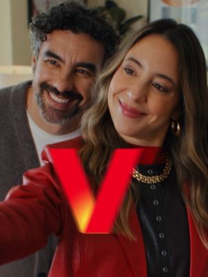Well, what are you waiting for? Verizon partner Sofia Niño de Rivera said it best: Don't hesitate! Get 4 iPhone 17's on @Verizon for $25/line. Switch now at the #linkinbio ------------------------------------- ¿Qué esperas? Como bien dijo Sofia Niño de Rivera: ¡No lo dudes! Consigue 4 iPhone 17 por cuenta de Verizon por solo $25 por cada línea. Cámbiate ahora en el link en nuestro perfil. #VerizonPartner