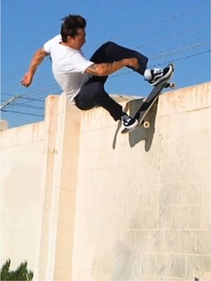 Elijah Berle with a front disaster for the ages in the Old Skool Wafflecup.  📹: @Johnathan Flechas 