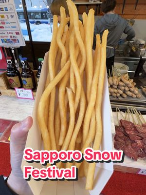 Everything I ate at the Sapporo Snow Festival in Sapporo, Japan! It’s coming up again! ❄️🤤🇯🇵 🍜: Shin Ramen 🍟: Long Potato with Salt 🍙: Nikumaki (Rice wrapped with meat) 🐔: Chicken Karaage with Sauce 🍲: Hokkaido Beef Stew with Potato 🌽: Tomorokoshi (Corn) 🍹: Hot Mojito  📍: Food Vendors at the Sapporo Snow Festival, Odori Park, Sapporo, Japan 🇯🇵 . . . . . . . . #losangeles #sapporo #hokkaido #japan #snowfestival 